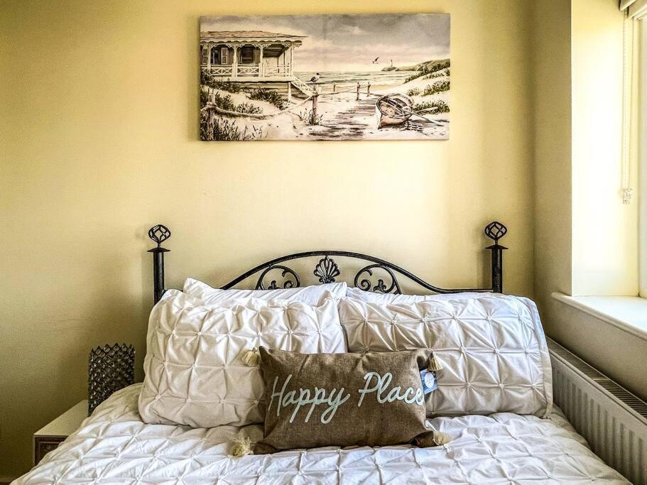 Soho Beach With Fabulous Sea View And 2 Minutes To The Beach With Free Parking And Netflix Apartment